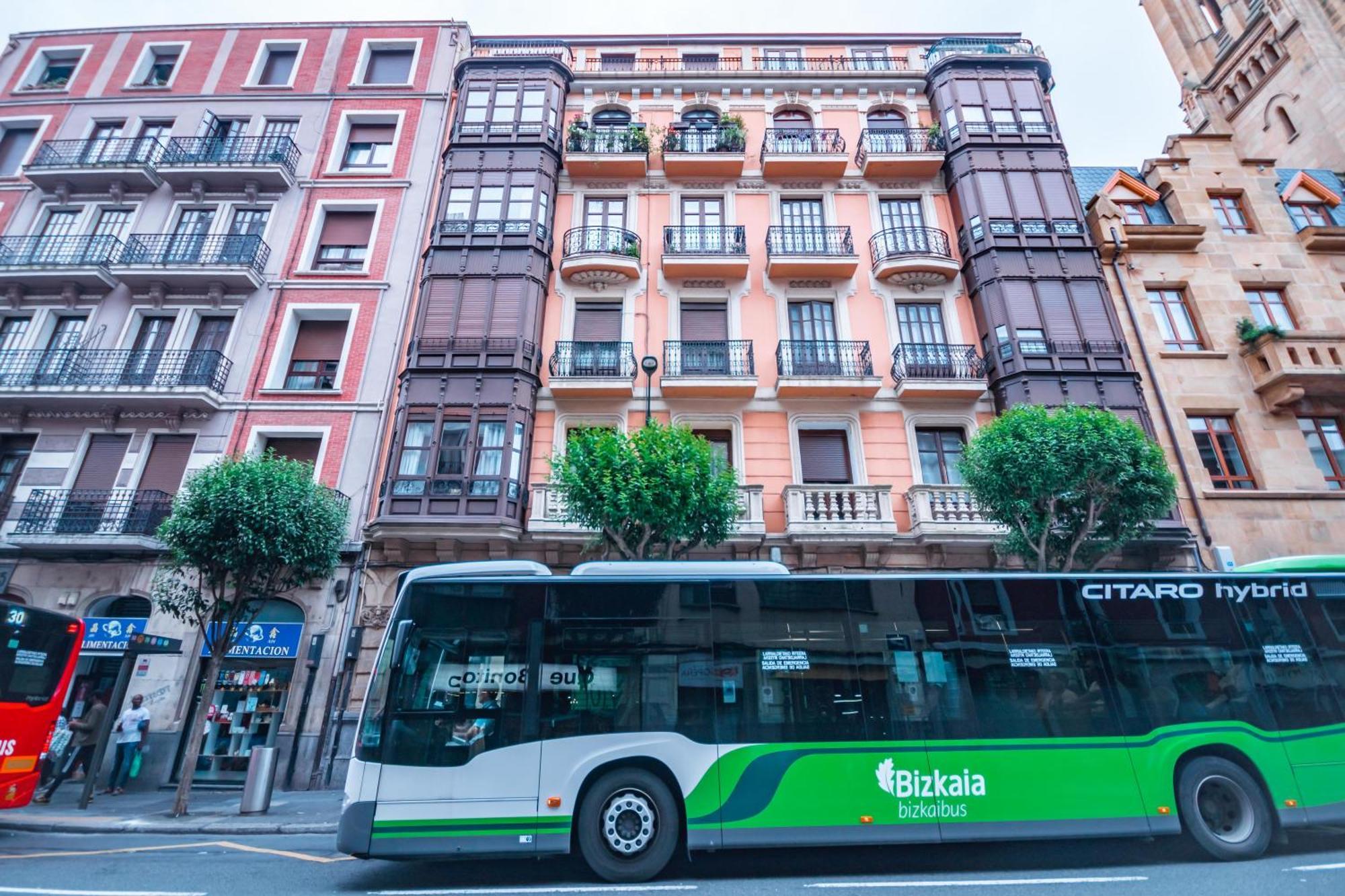 Gran Apartamento 6 Suites Bilbao Center Ngoại thất bức ảnh